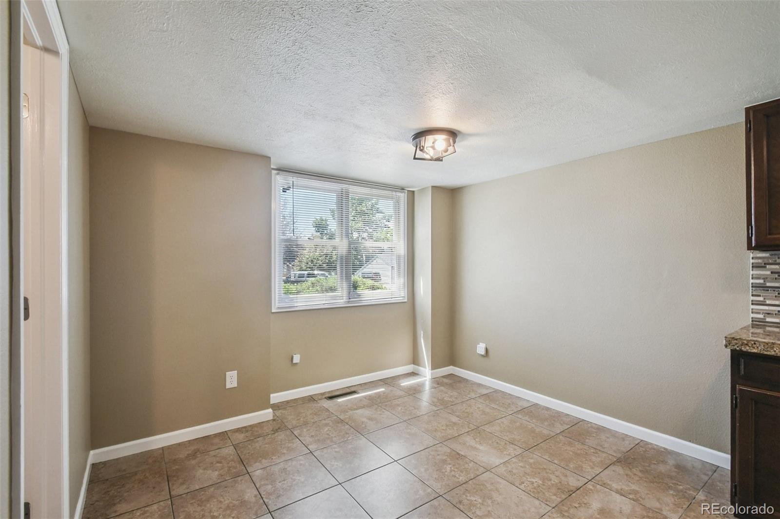 MLS Image #13 for 11623 e cornell circle,aurora, Colorado