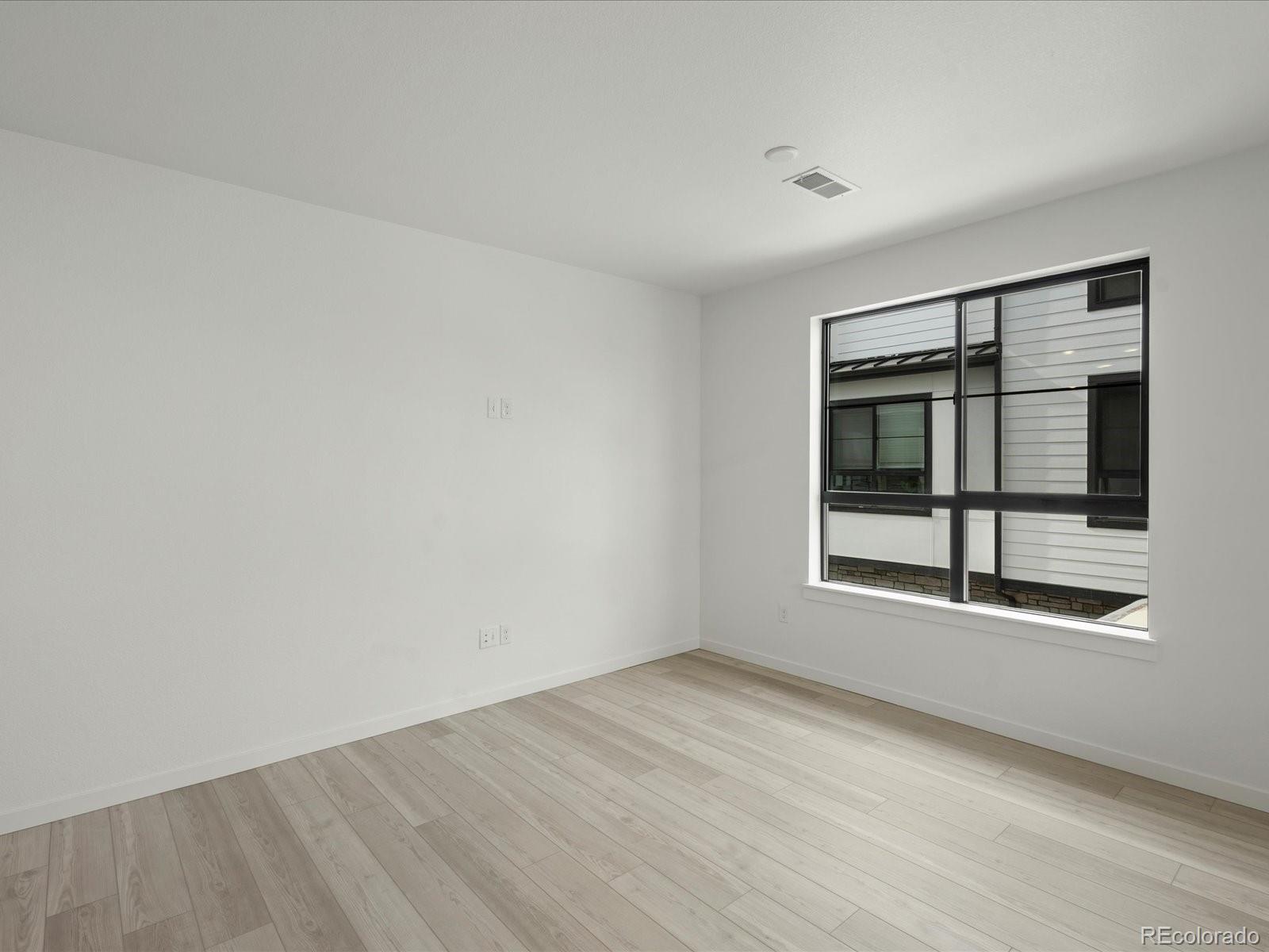 MLS Image #4 for 2054 s holly street,denver, Colorado