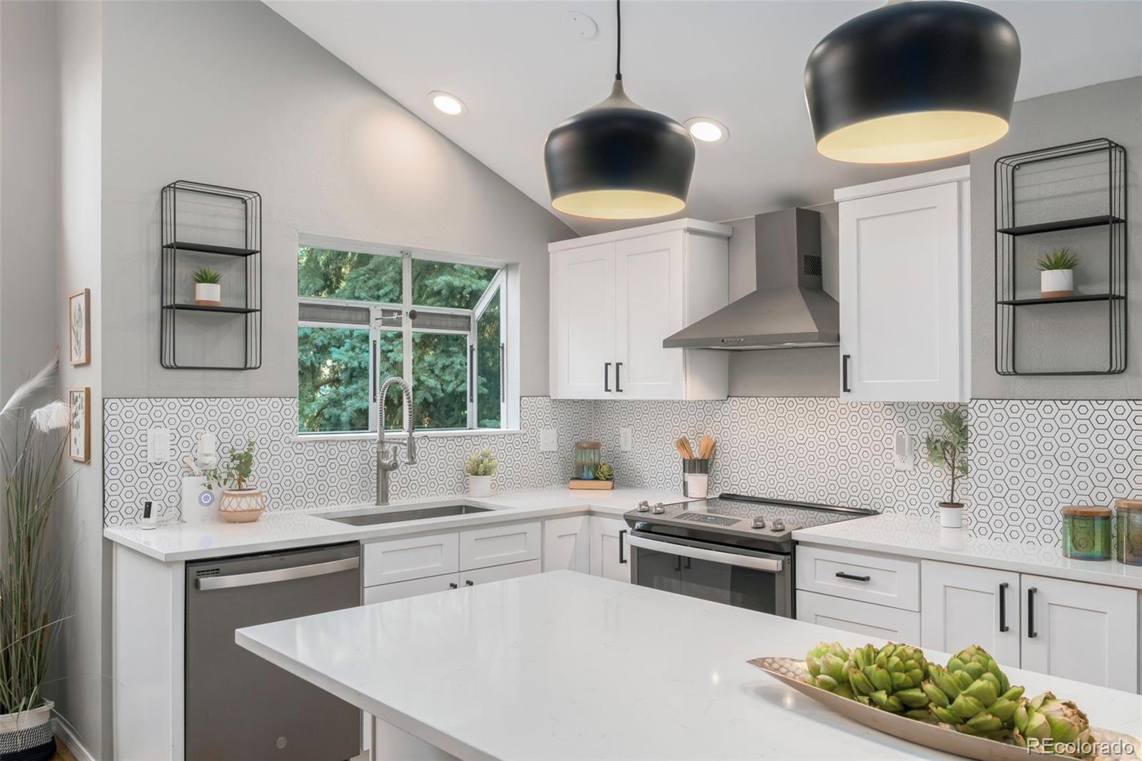 MLS Image #3 for 6431  freeport drive,highlands ranch, Colorado
