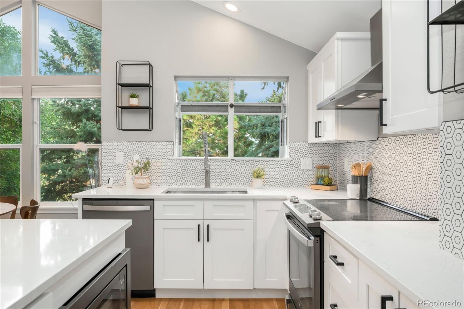 MLS Image #4 for 6431  freeport drive,highlands ranch, Colorado