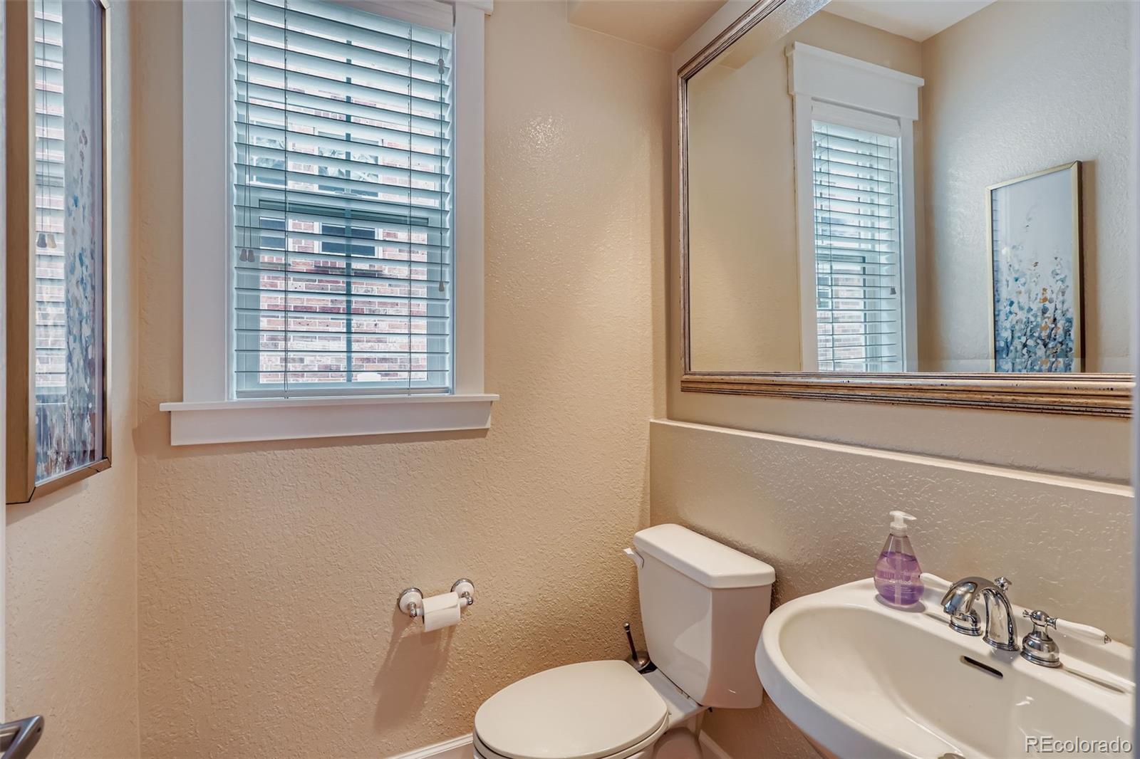 MLS Image #15 for 1009  syracuse court,denver, Colorado