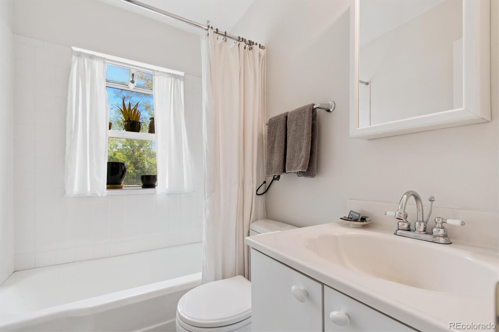 MLS Image #14 for 2158 s cherokee street,denver, Colorado
