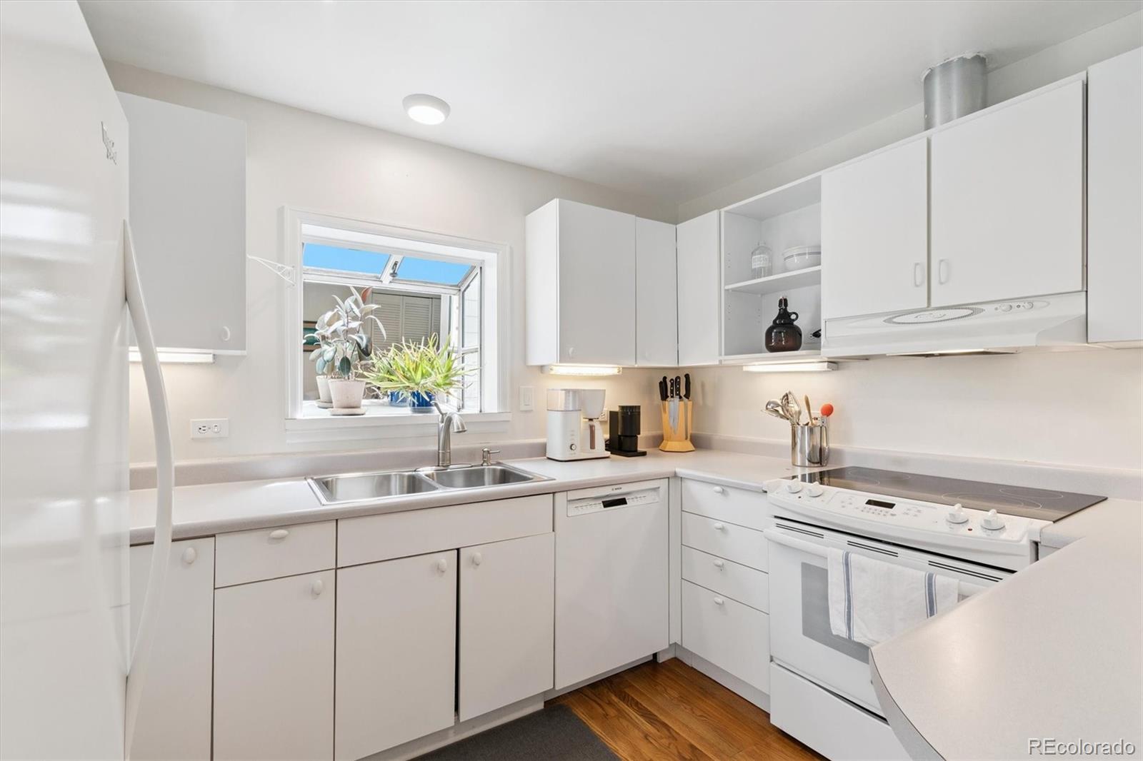 MLS Image #6 for 2158 s cherokee street,denver, Colorado