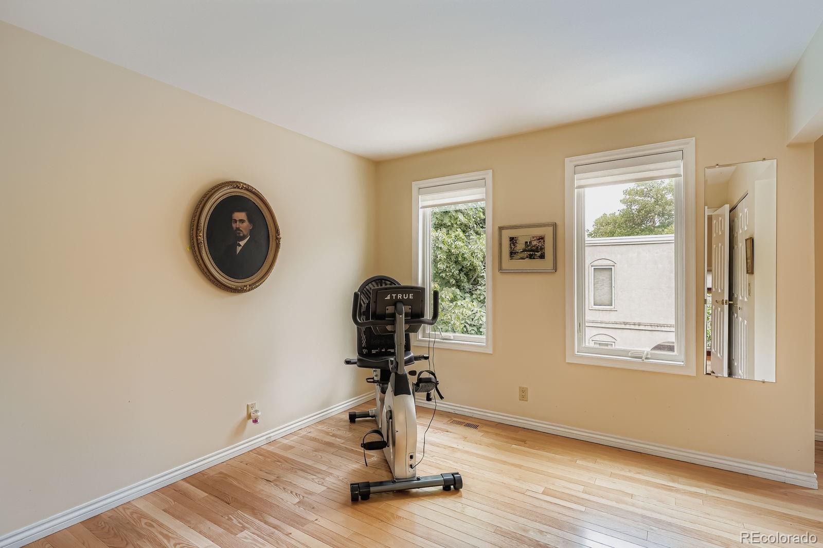 MLS Image #18 for 1520 s university boulevard,denver, Colorado