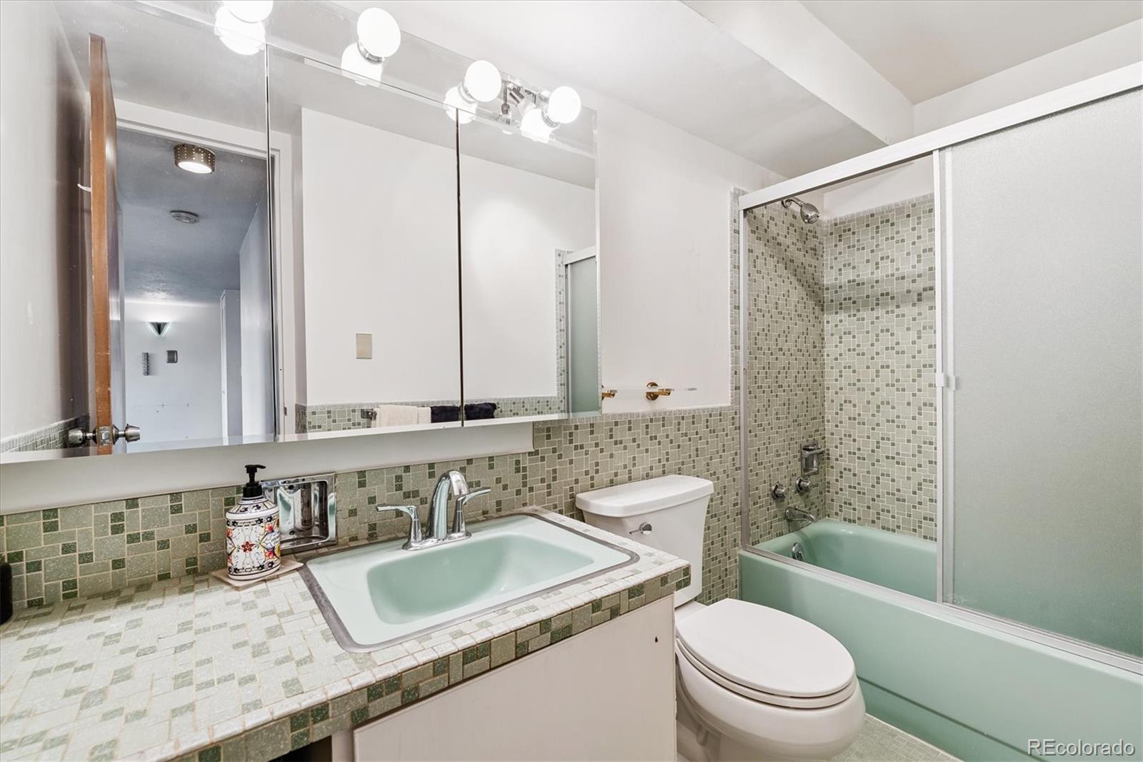 MLS Image #11 for 1155 n ash street,denver, Colorado