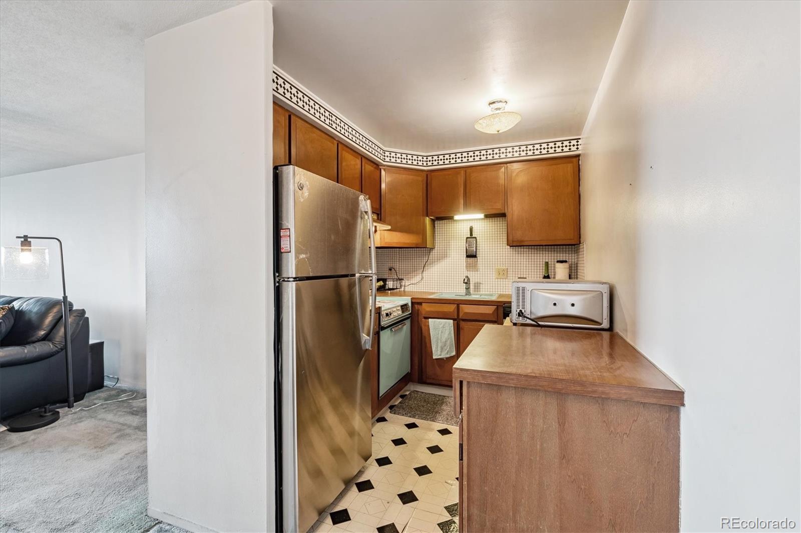 MLS Image #9 for 1155 n ash street,denver, Colorado
