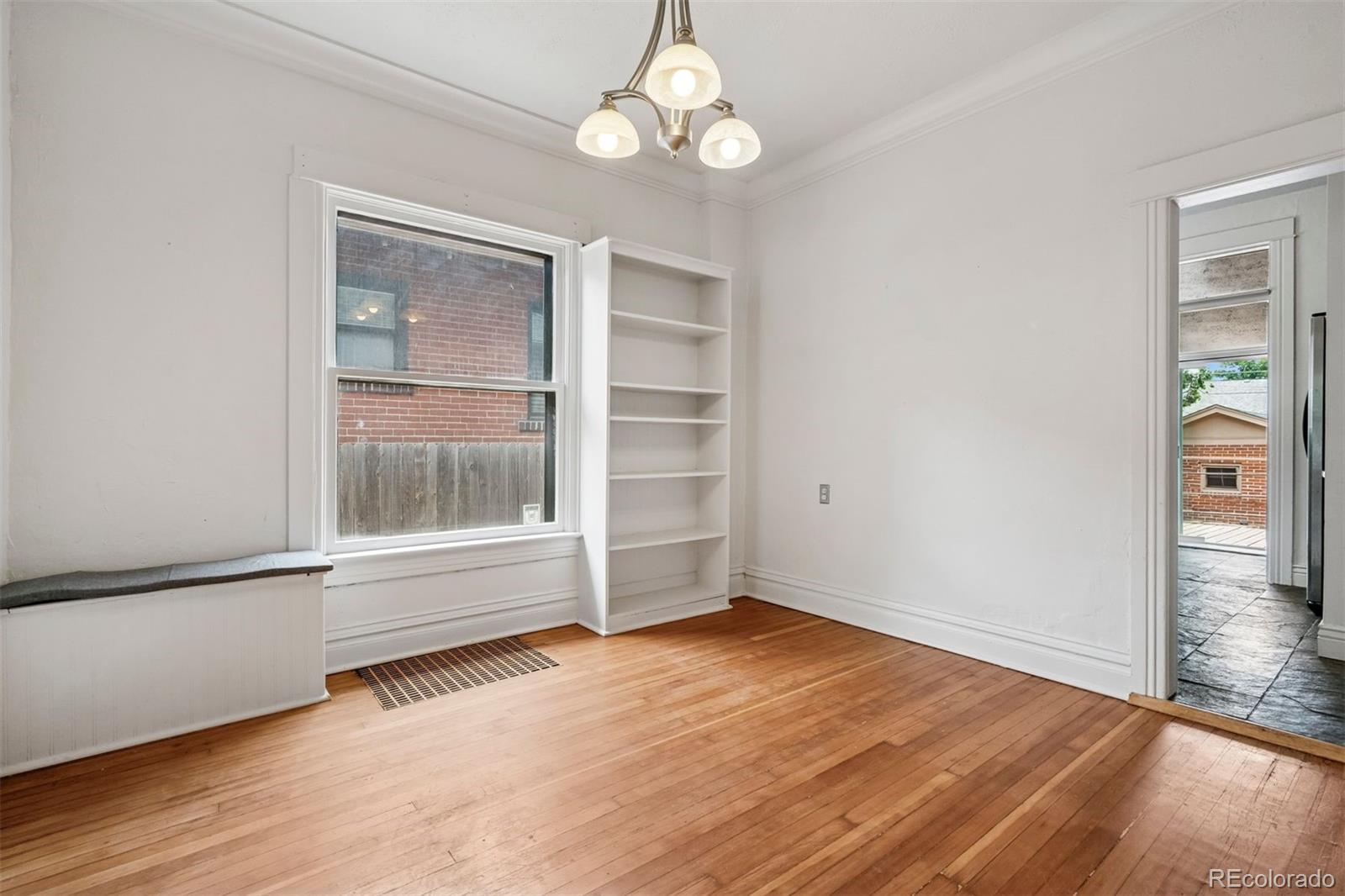 MLS Image #11 for 533 s emerson street,denver, Colorado