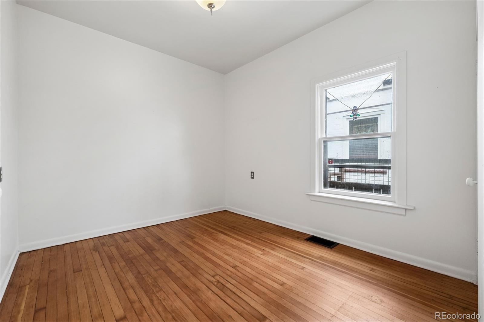 MLS Image #14 for 533 s emerson street,denver, Colorado