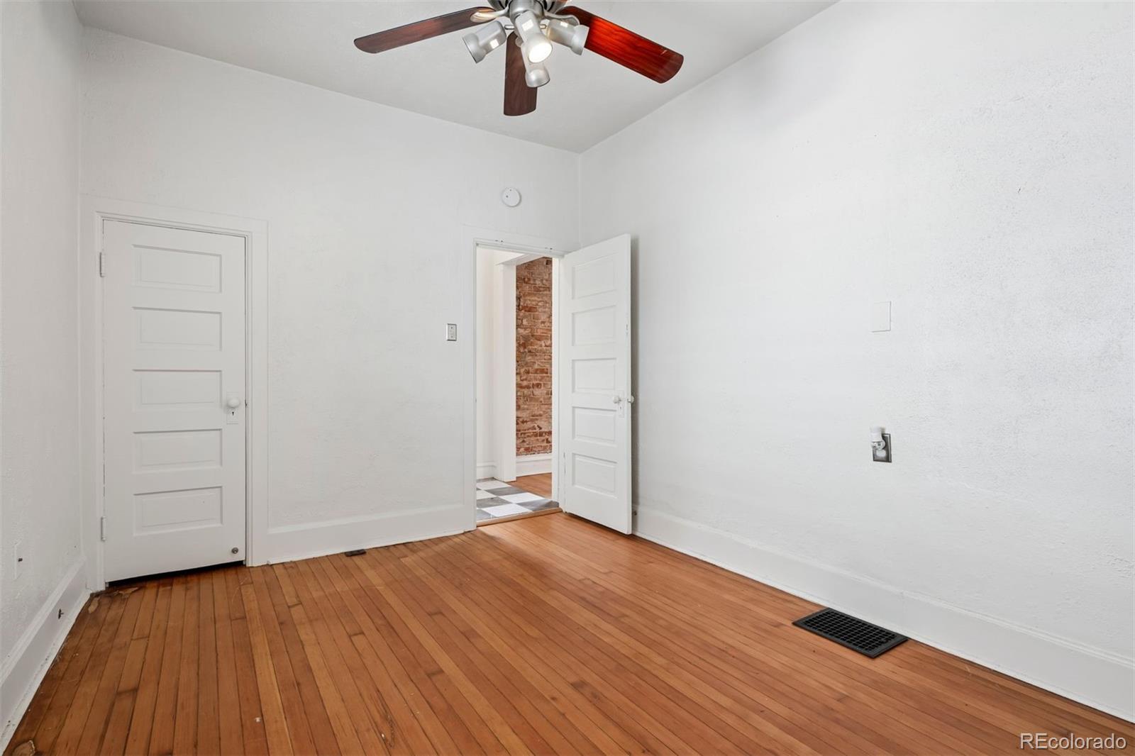 MLS Image #21 for 533 s emerson street,denver, Colorado