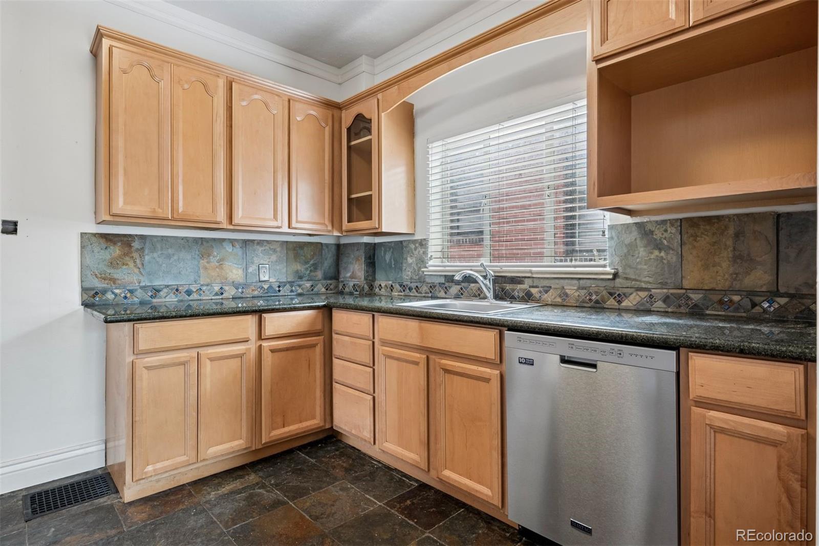 MLS Image #22 for 533 s emerson street,denver, Colorado
