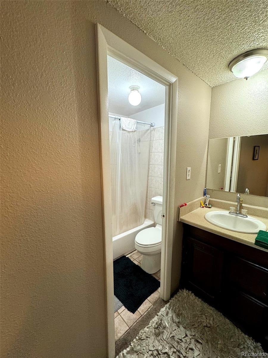 MLS Image #4 for 8822 e florida avenue,denver, Colorado