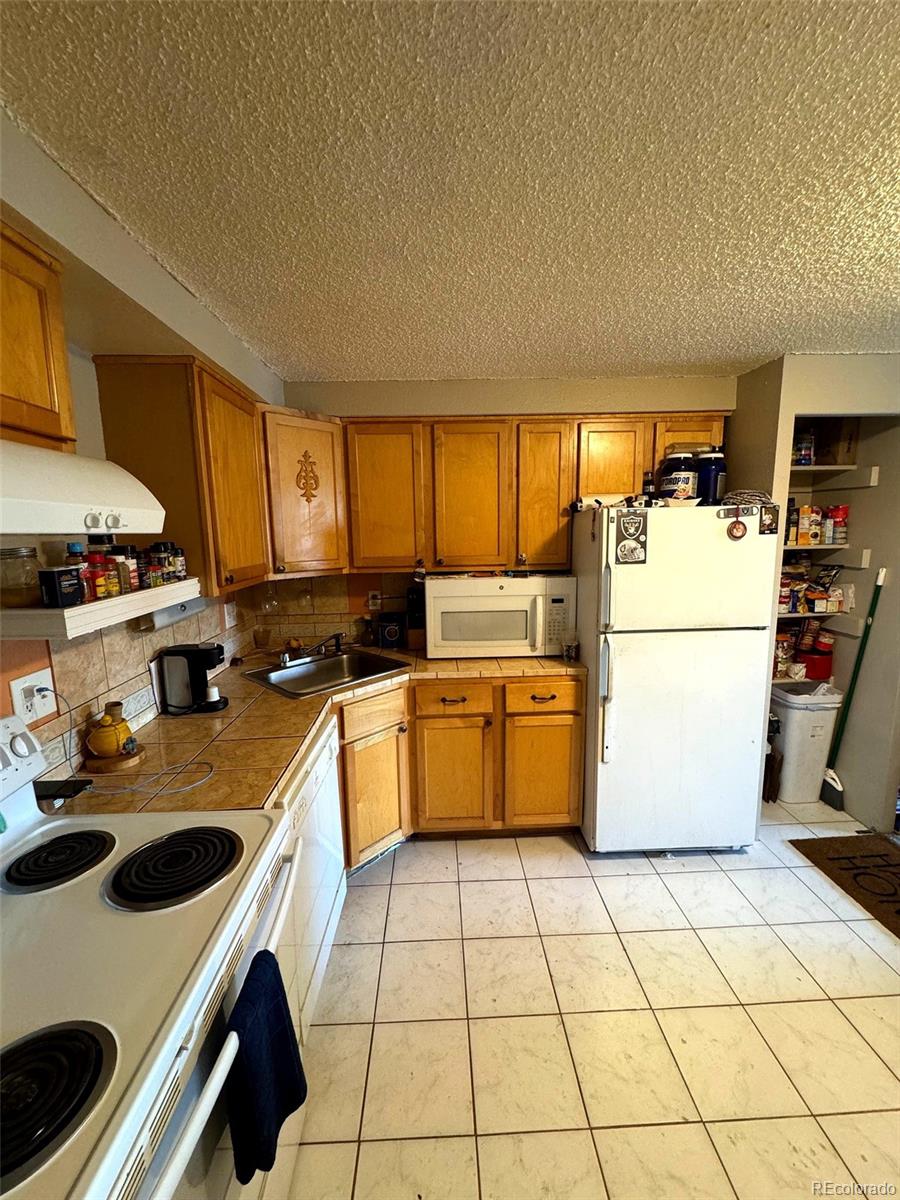 MLS Image #5 for 8822 e florida avenue,denver, Colorado