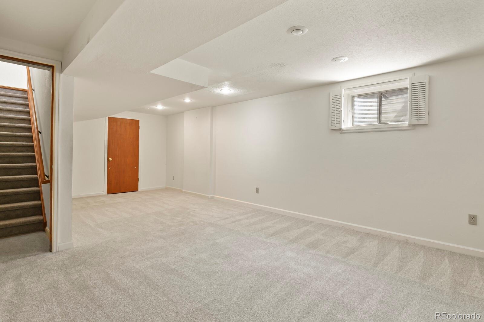 MLS Image #32 for 140 s fraser circle,aurora, Colorado
