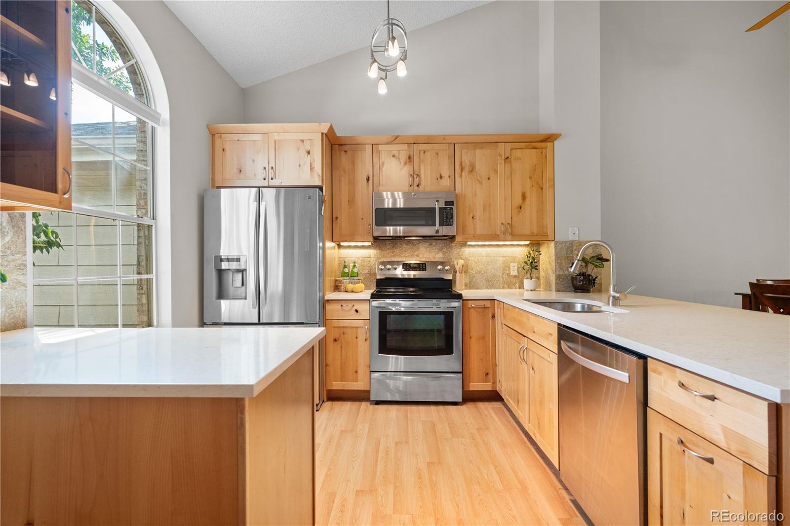 MLS Image #3 for 1470 s quebec way,denver, Colorado