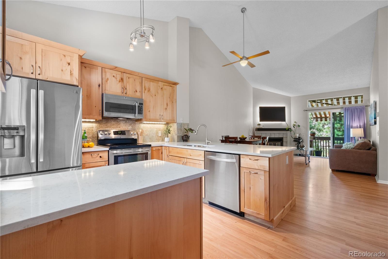 MLS Image #5 for 1470 s quebec way,denver, Colorado