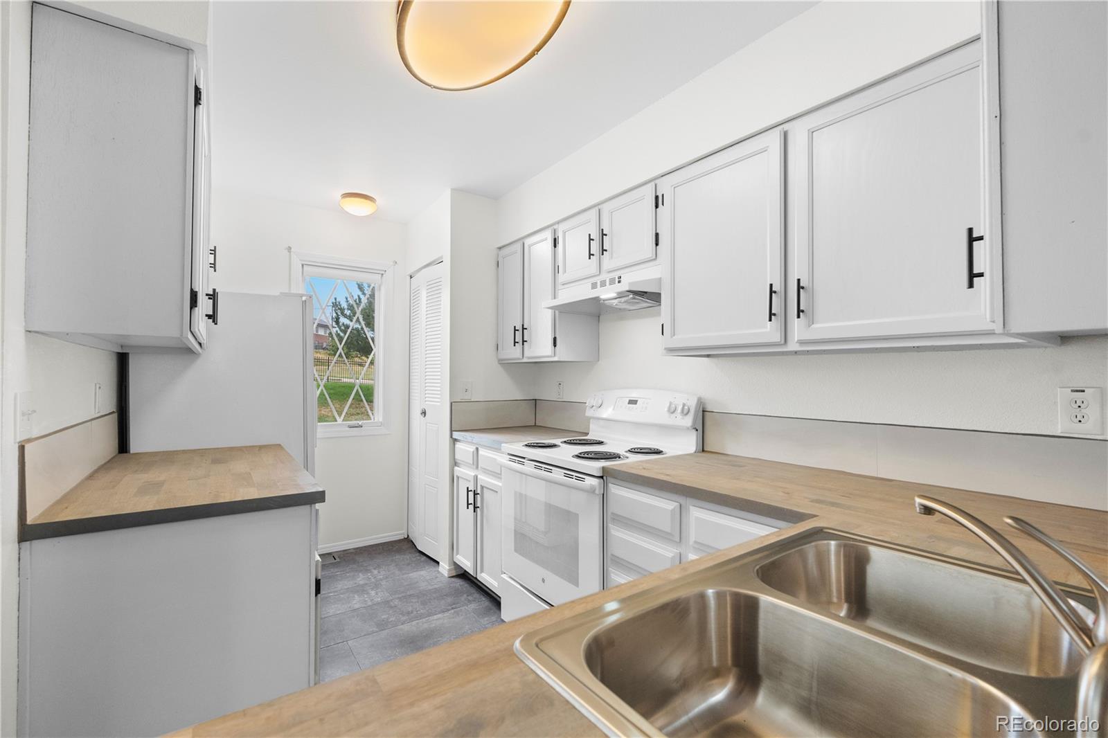 MLS Image #10 for 9930 w cornell place,lakewood, Colorado