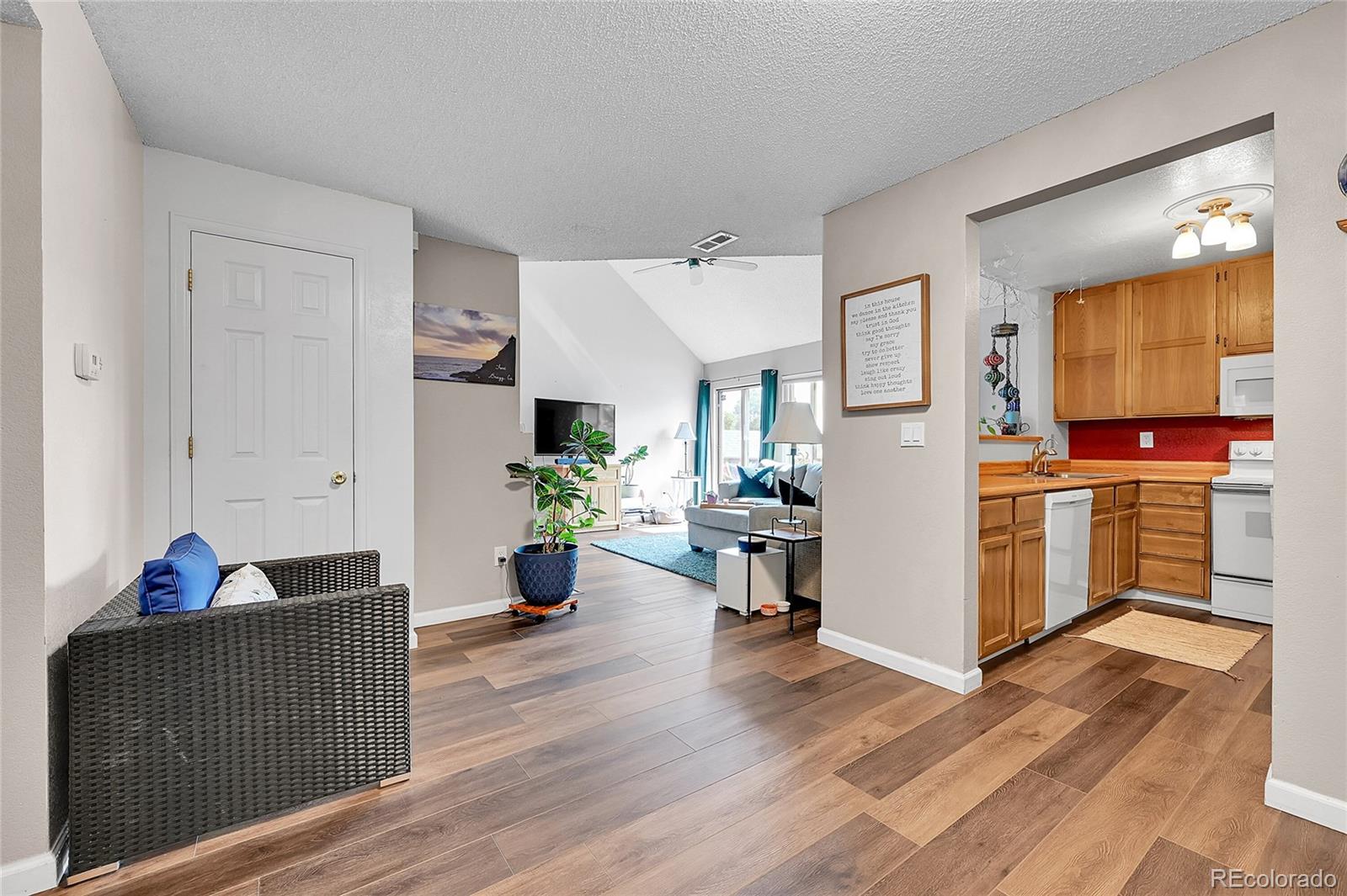 MLS Image #8 for 12404 e tennessee circle,aurora, Colorado