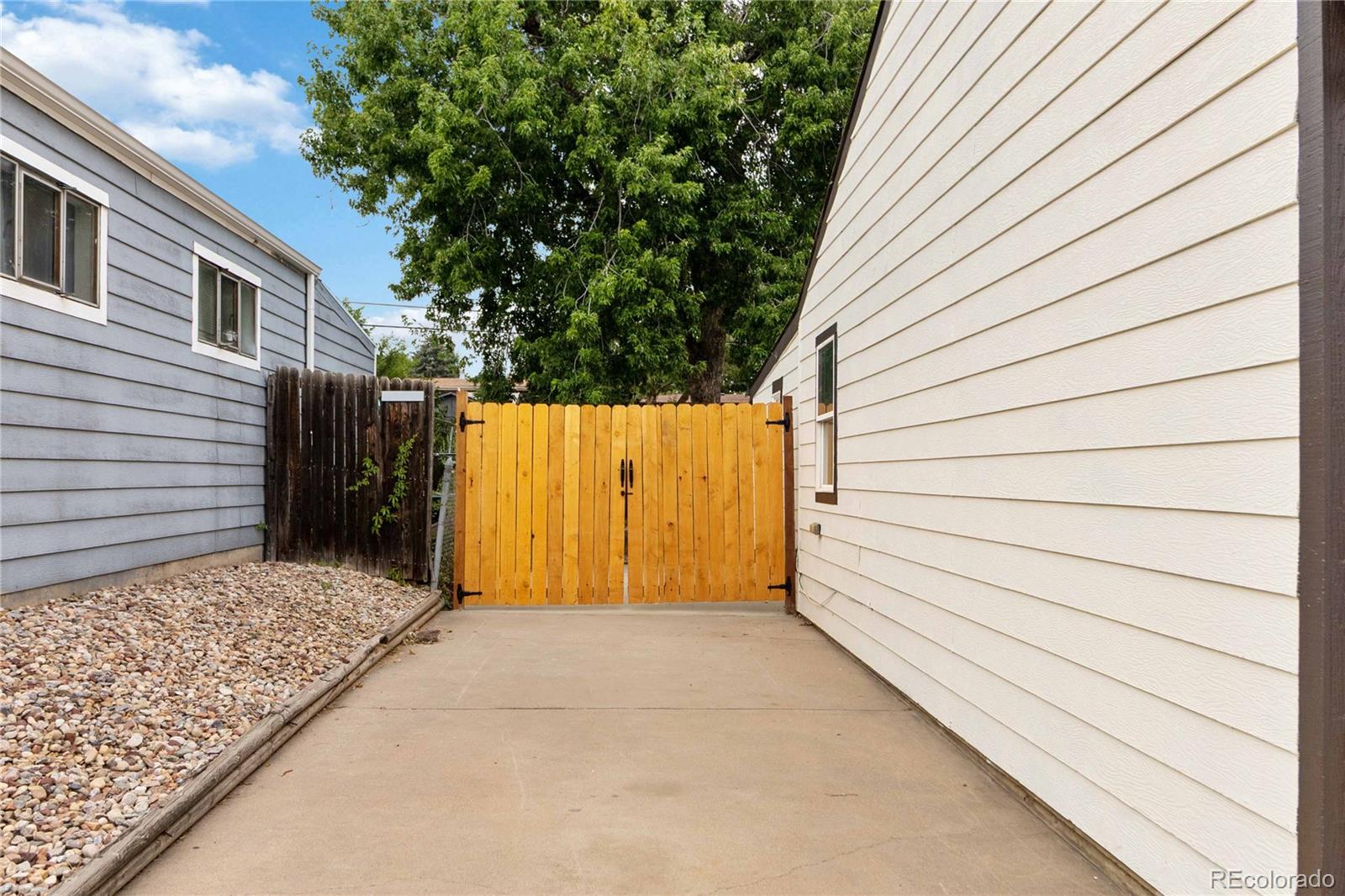 MLS Image #32 for 2743 s linley court,denver, Colorado