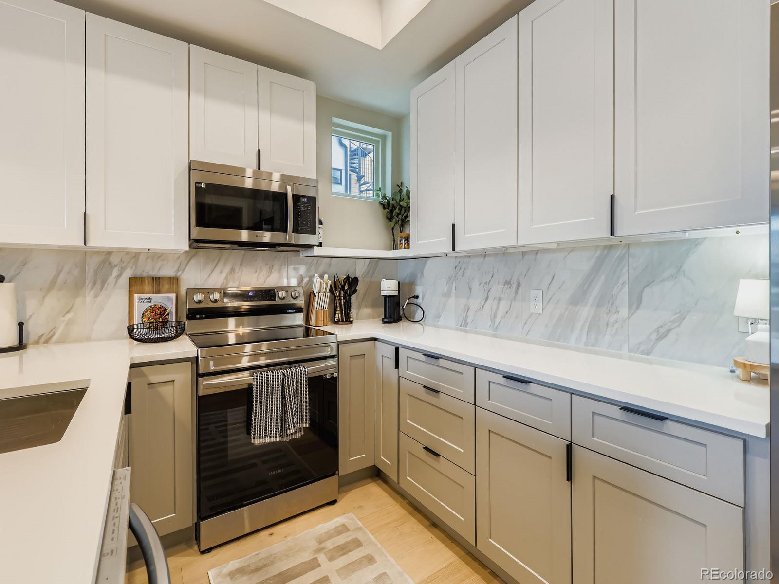 MLS Image #3 for 1921 w elk place,denver, Colorado