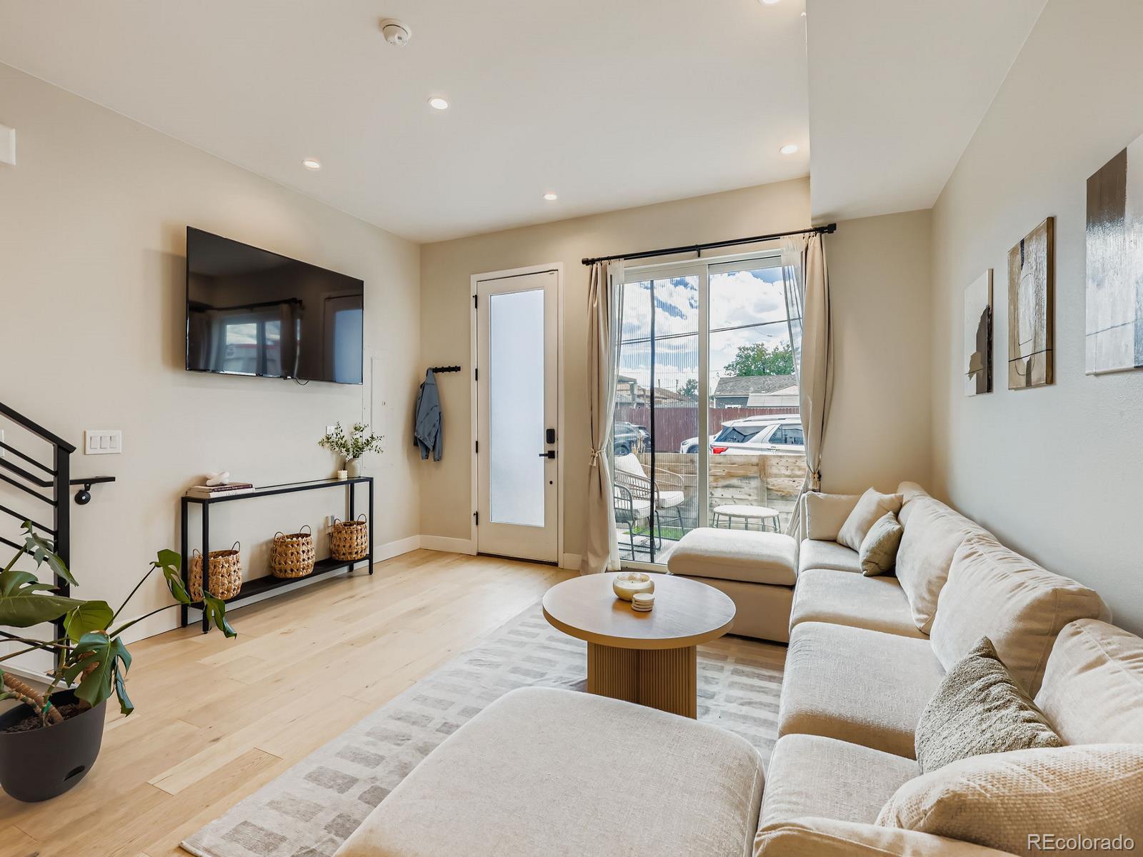 MLS Image #7 for 1921 w elk place,denver, Colorado