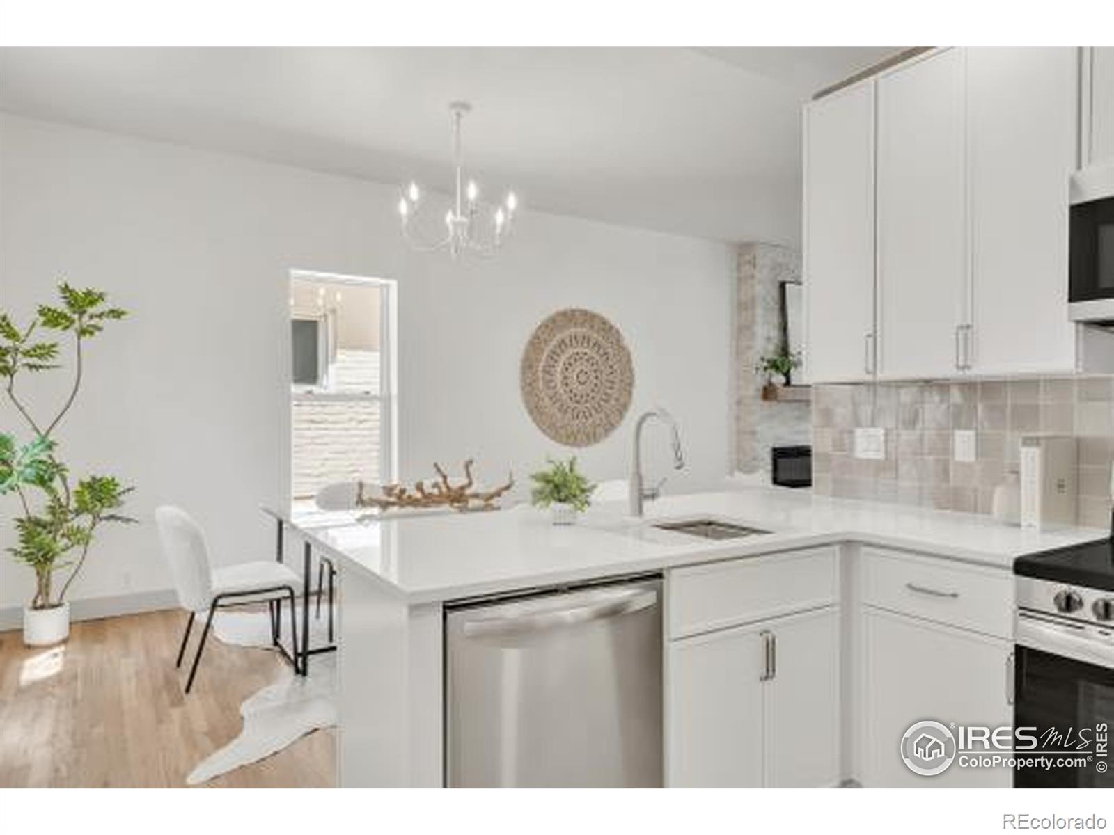 MLS Image #15 for 3139 n vine street,denver, Colorado