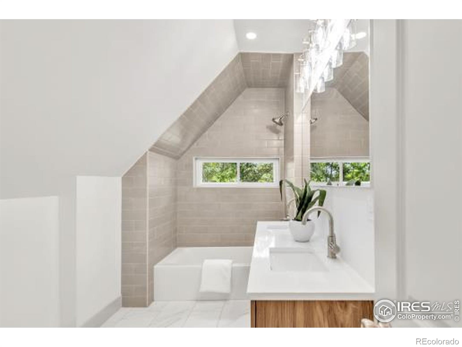MLS Image #31 for 3139 n vine street,denver, Colorado