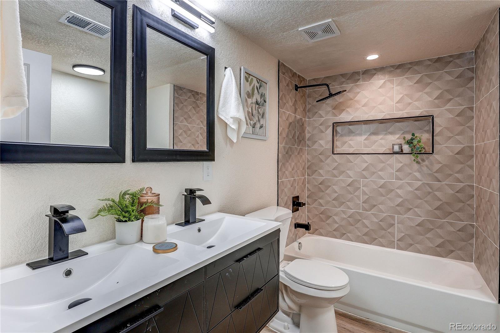 MLS Image #28 for 4493  elkhart street,denver, Colorado