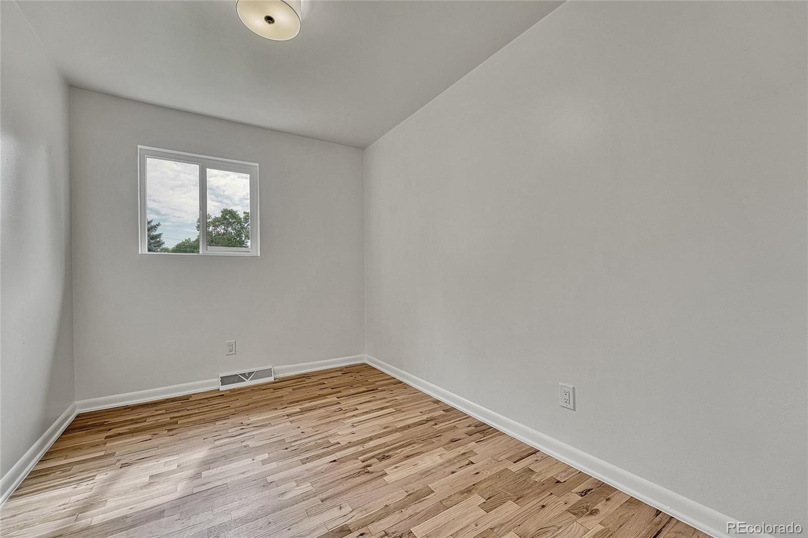 MLS Image #15 for 4591 s pennsylvania street,englewood, Colorado