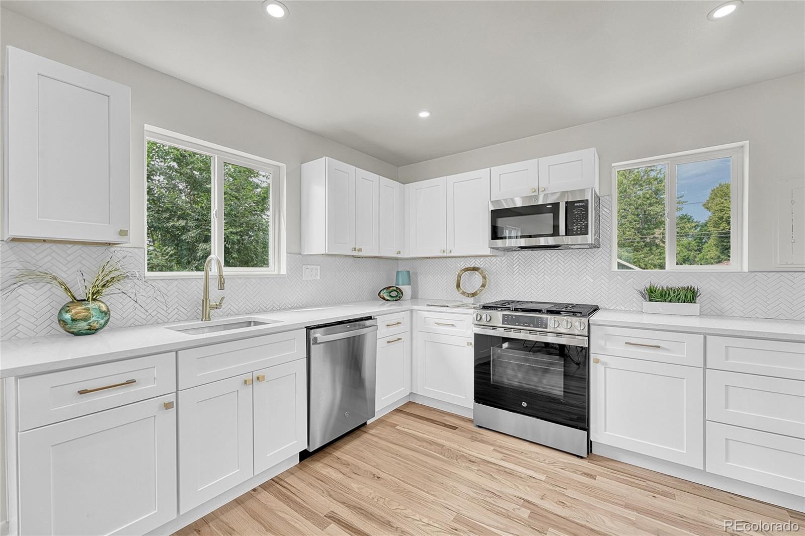 MLS Image #7 for 4591 s pennsylvania street,englewood, Colorado