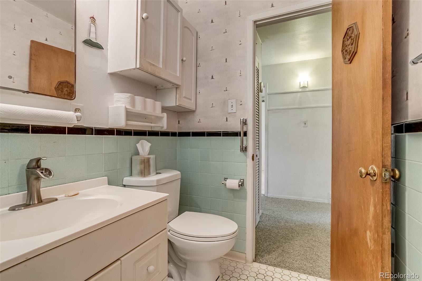 MLS Image #17 for 6930 w calahan avenue,lakewood, Colorado