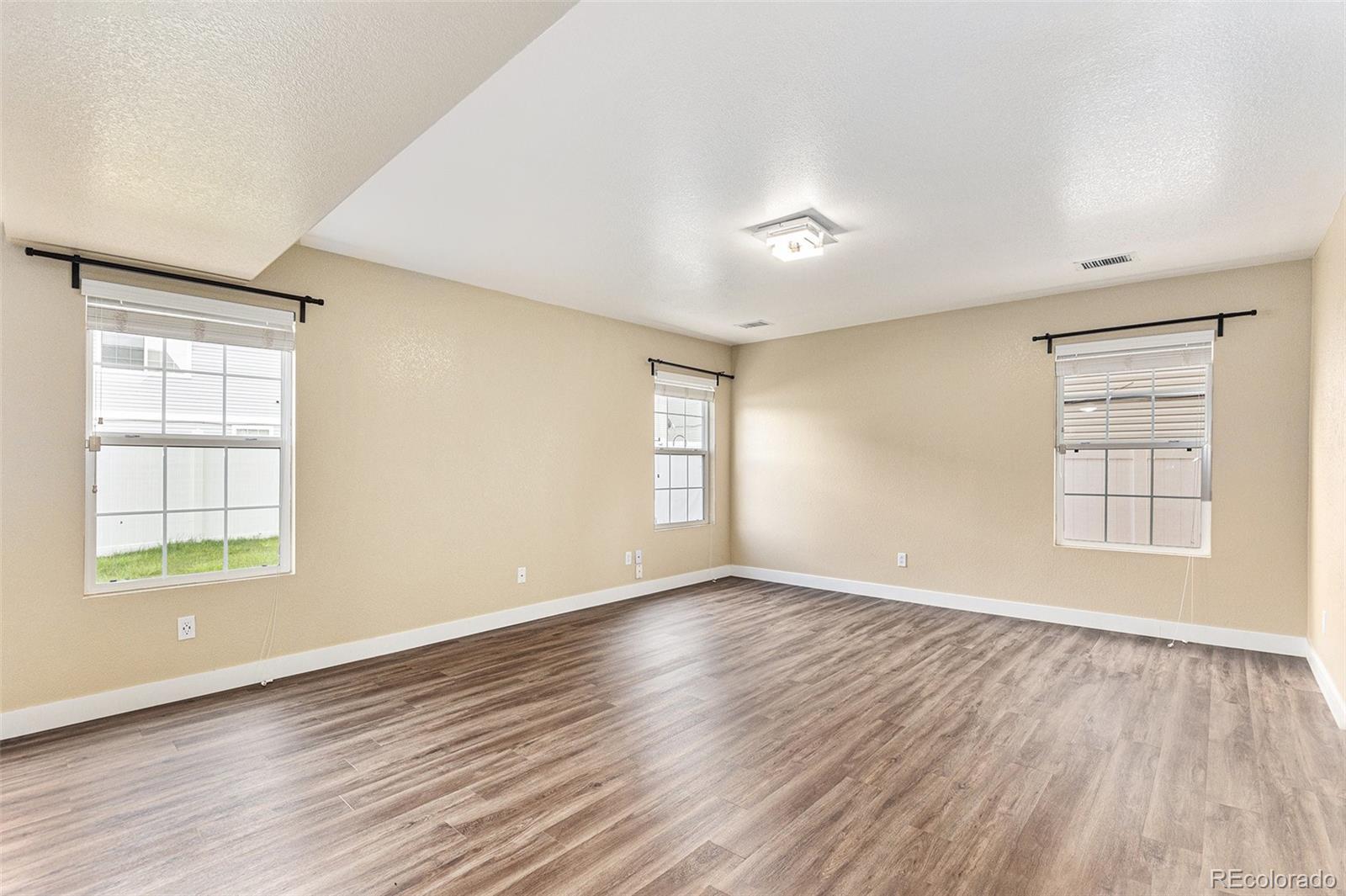 MLS Image #6 for 5440  perth street,denver, Colorado