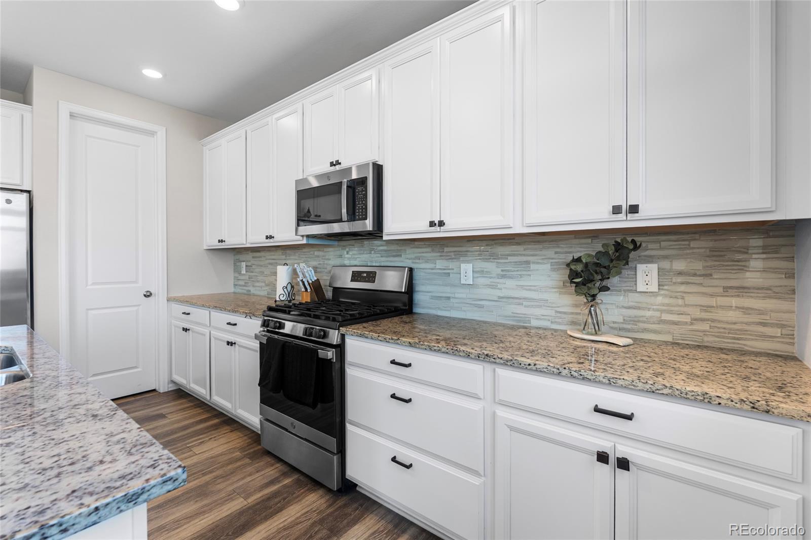MLS Image #10 for 11087  wheeling court,commerce city, Colorado