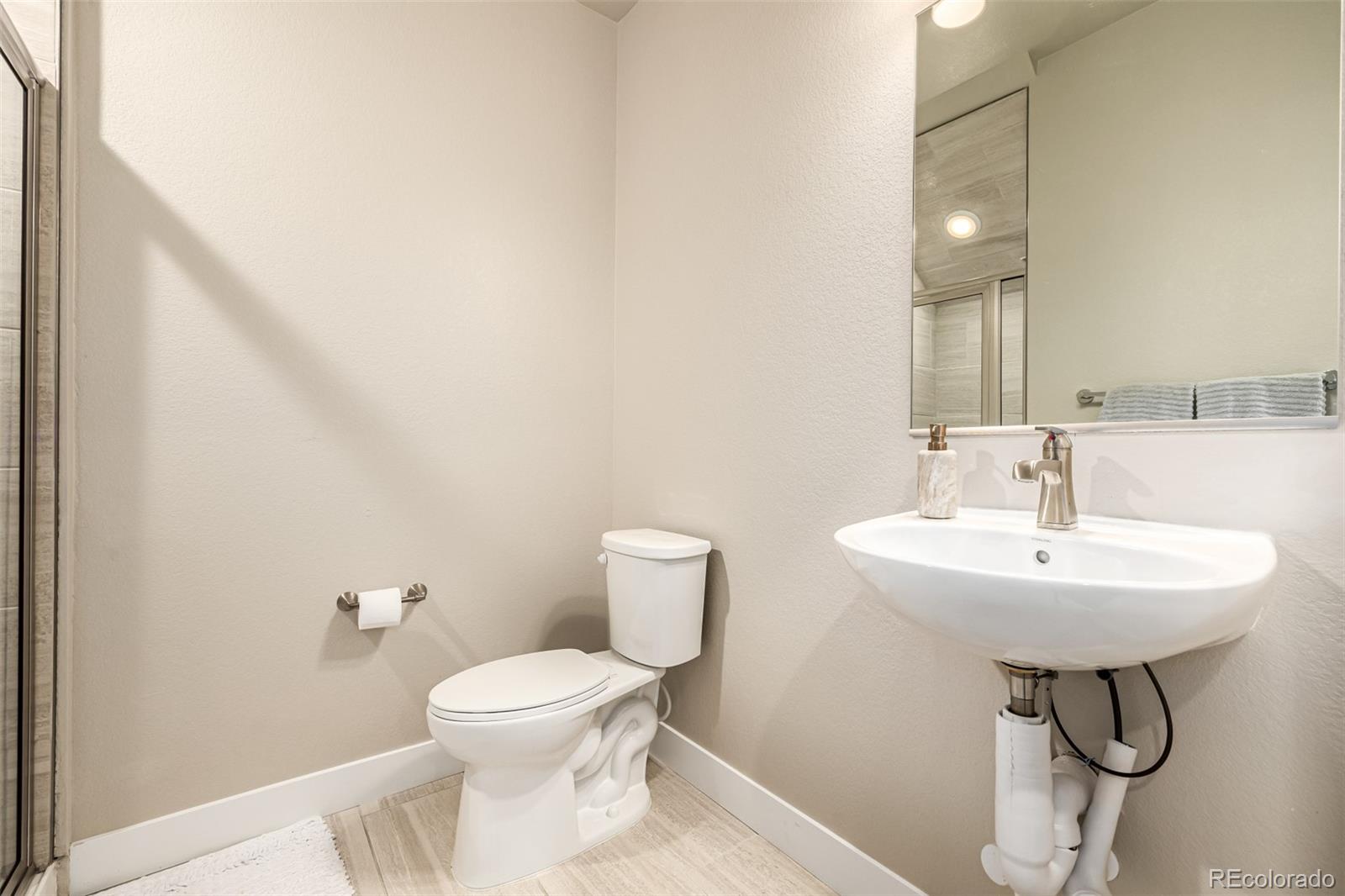 MLS Image #20 for 1575 w 68th avenue,denver, Colorado