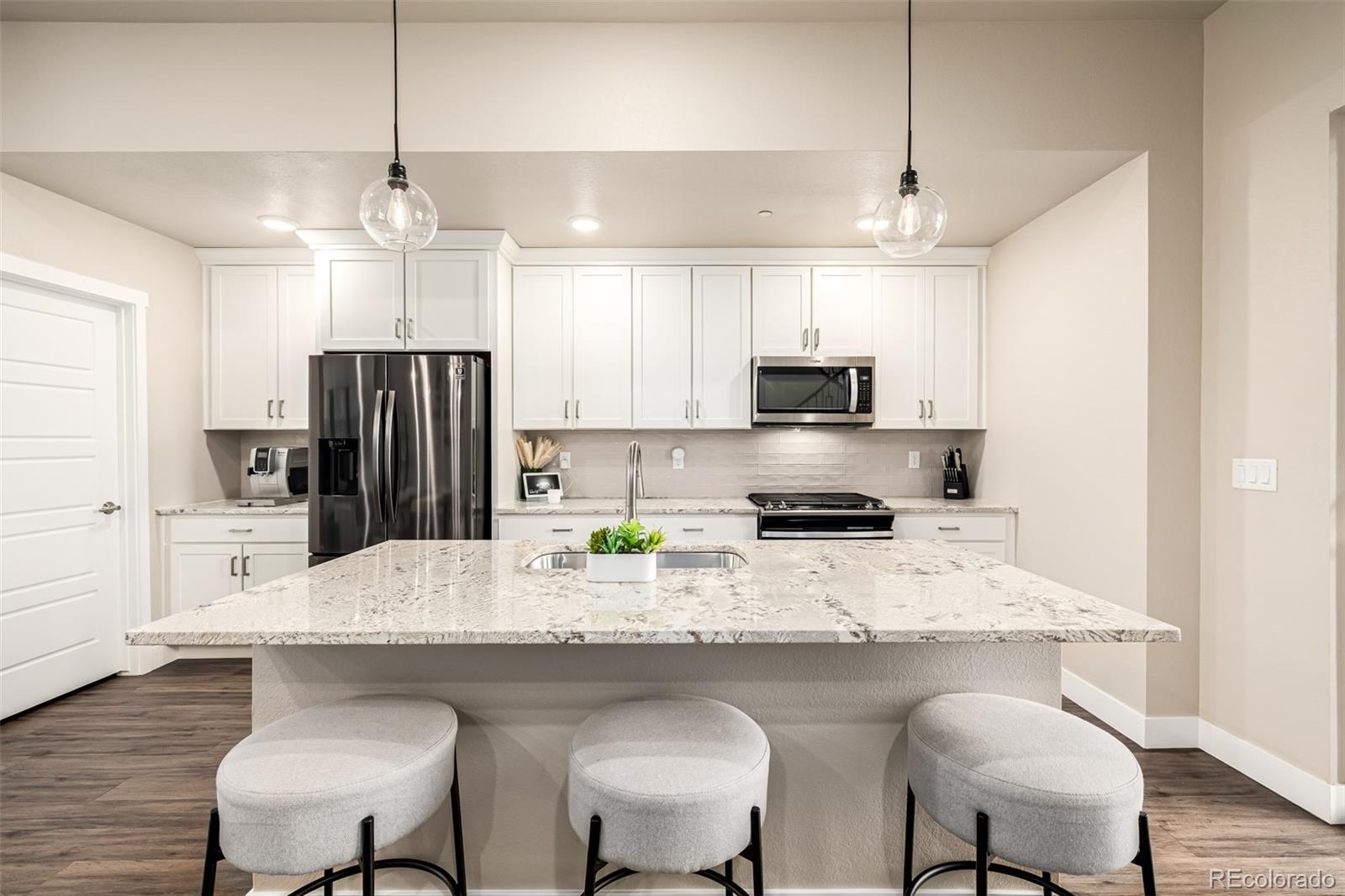 MLS Image #5 for 1575 w 68th avenue,denver, Colorado