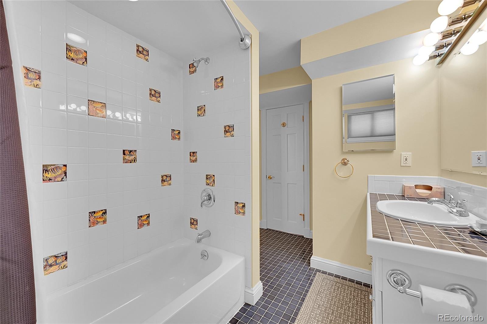 MLS Image #32 for 2557  dexter street,denver, Colorado