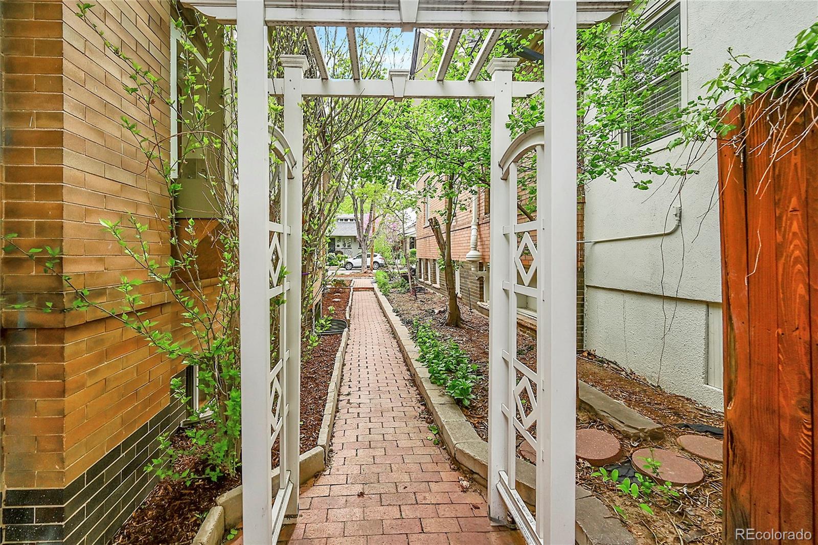 MLS Image #35 for 2557  dexter street,denver, Colorado