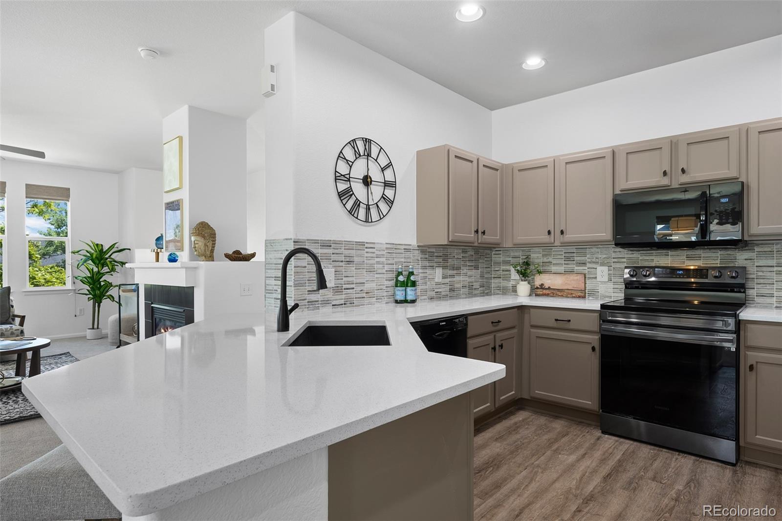 MLS Image #11 for 9599  cedarhurst lane,highlands ranch, Colorado