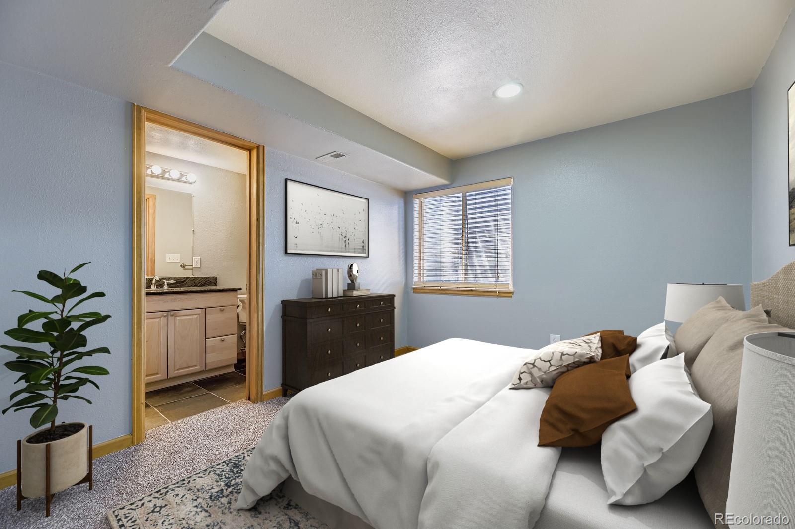 MLS Image #22 for 3925 w kenyon avenue,denver, Colorado