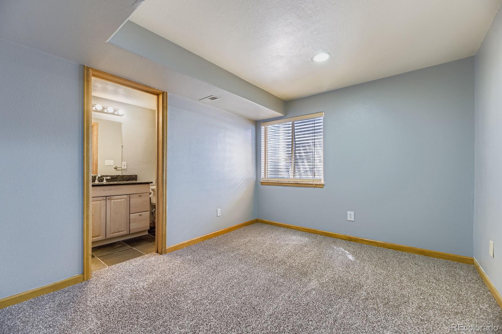 MLS Image #23 for 3925 w kenyon avenue,denver, Colorado