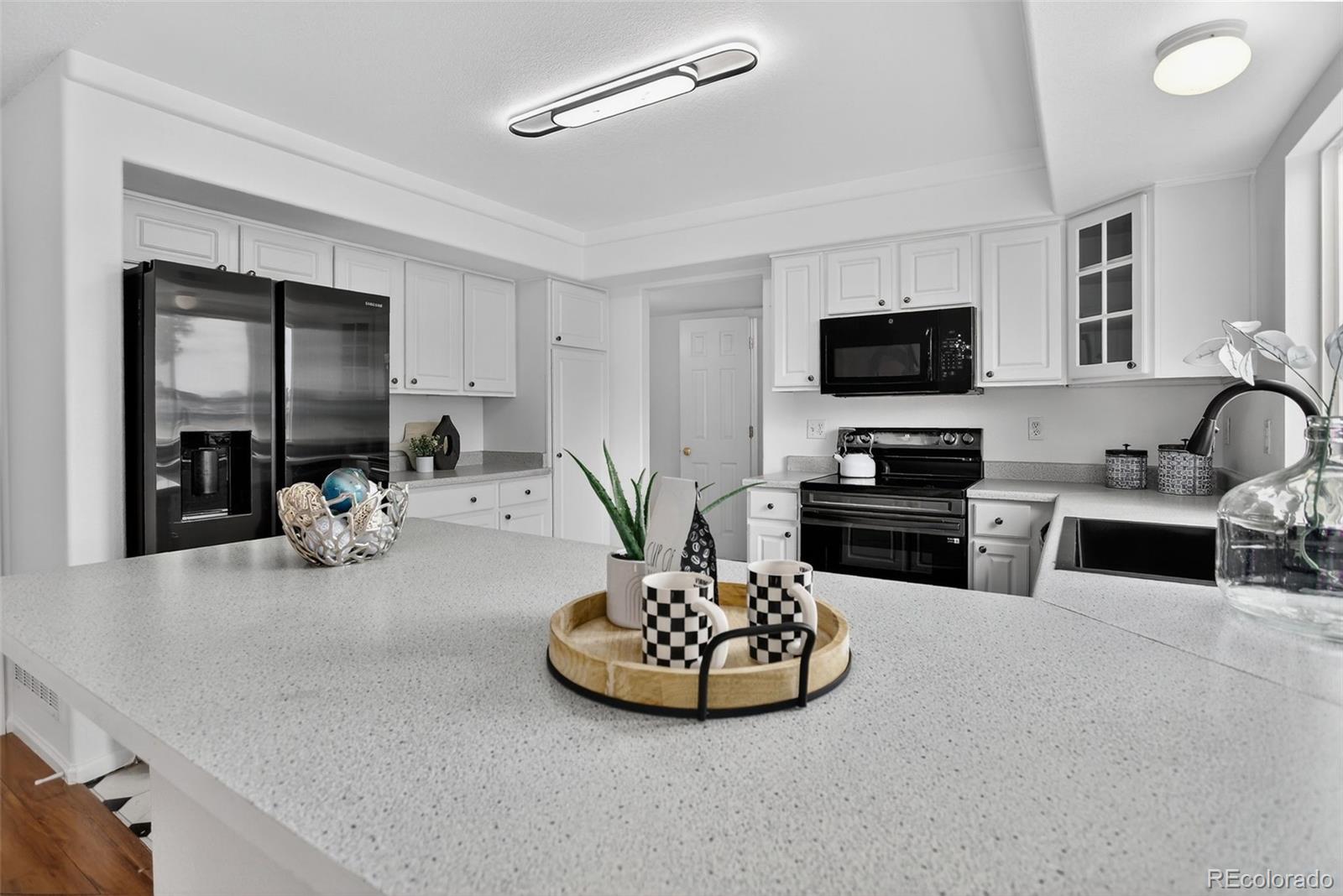 MLS Image #10 for 4054  perth street,denver, Colorado