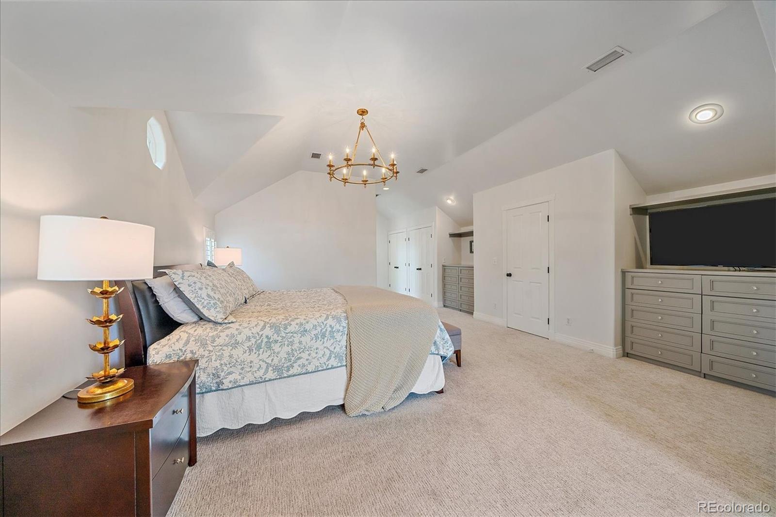 MLS Image #18 for 2340 s columbine street,denver, Colorado
