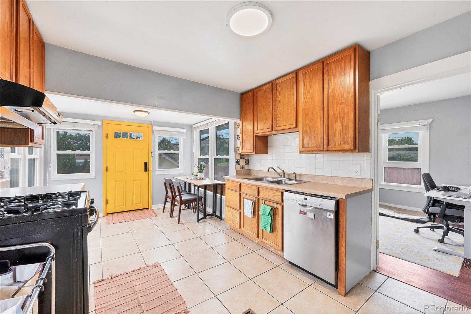 MLS Image #5 for 512 s perry street,denver, Colorado
