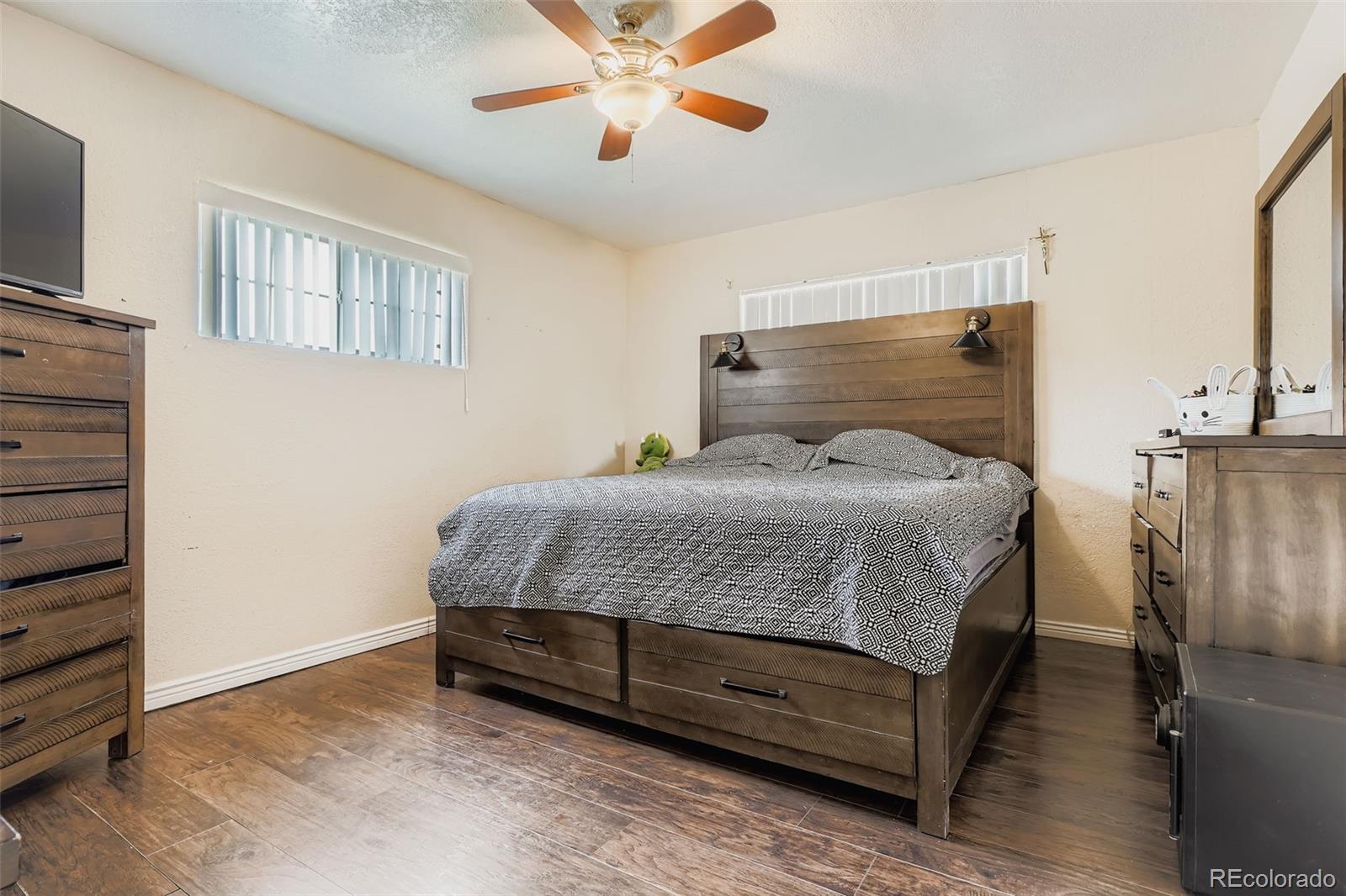 MLS Image #12 for 899  troy street,aurora, Colorado