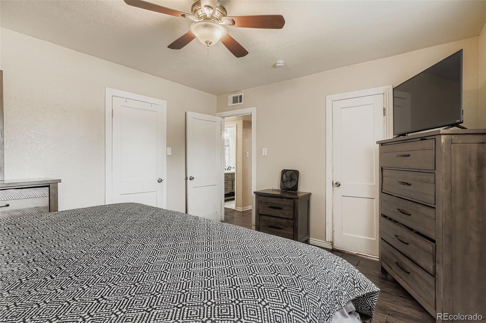 MLS Image #13 for 899  troy street,aurora, Colorado