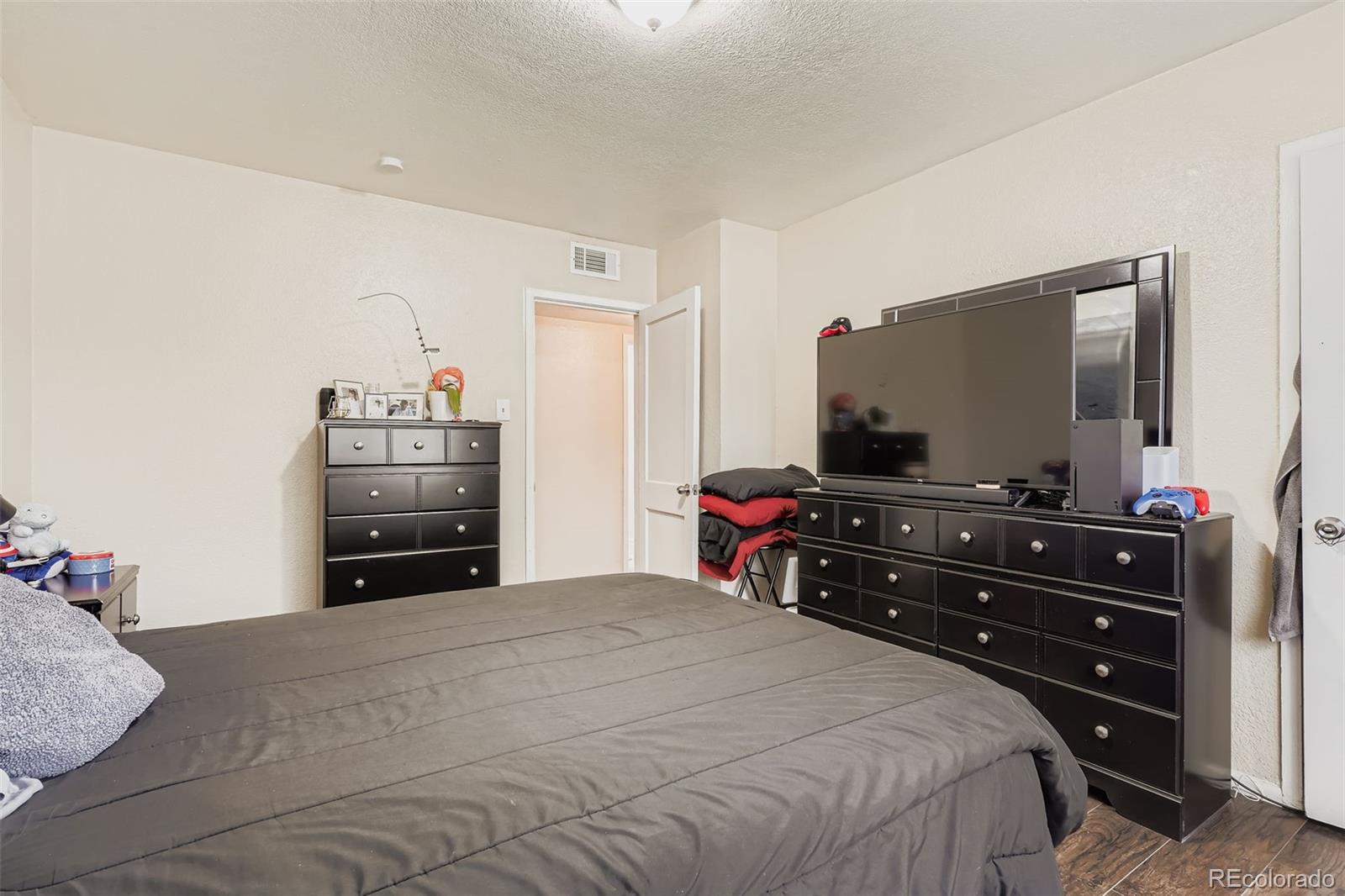 MLS Image #18 for 899  troy street,aurora, Colorado