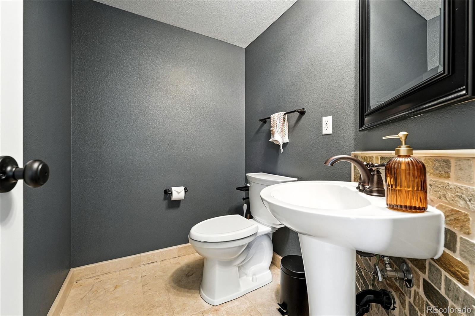 MLS Image #17 for    ,, Colorado