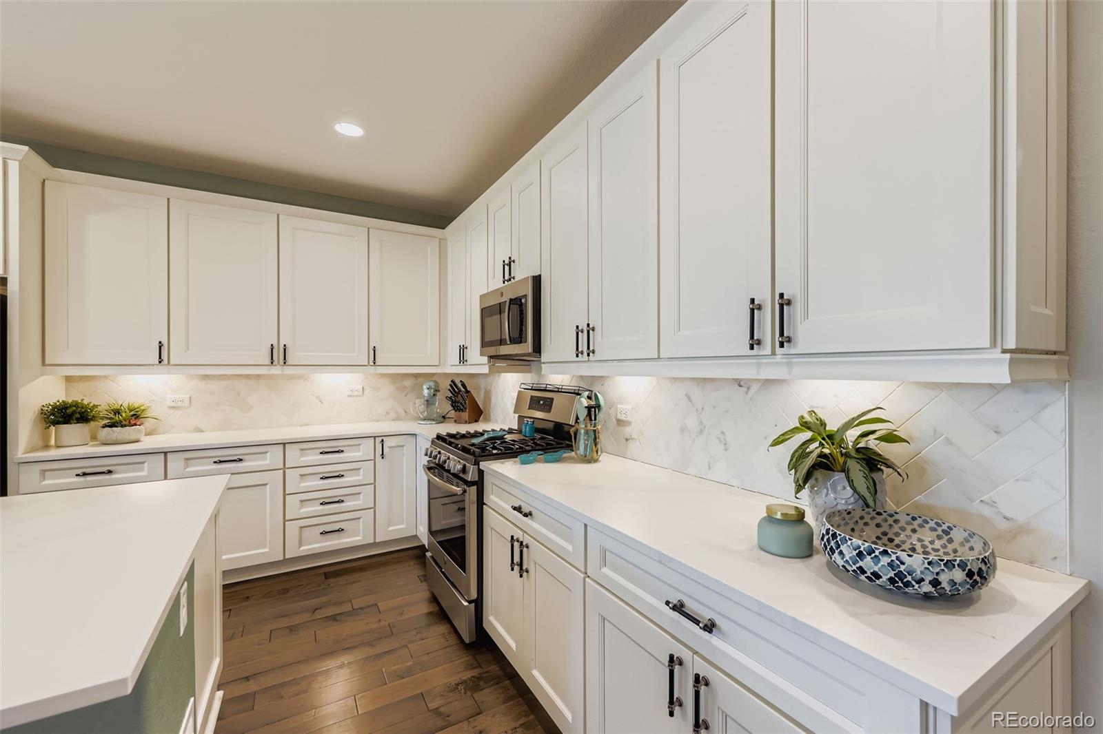 MLS Image #10 for 902  pinecliff drive,erie, Colorado