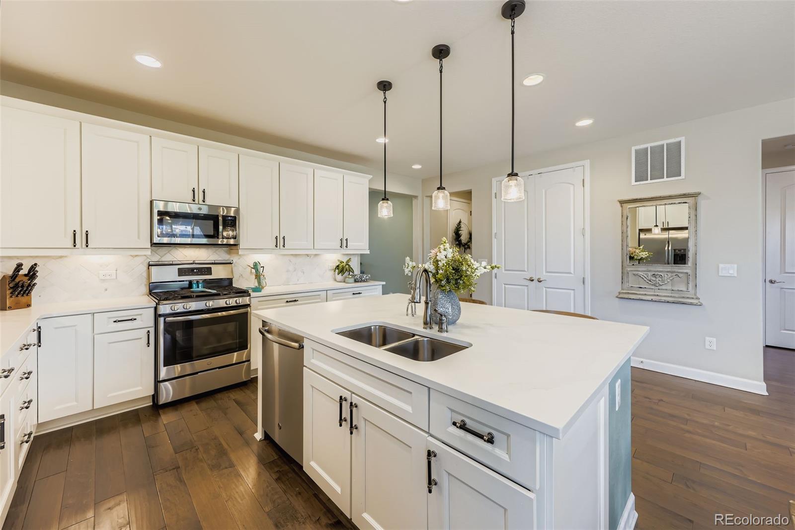 MLS Image #9 for 902  pinecliff drive,erie, Colorado