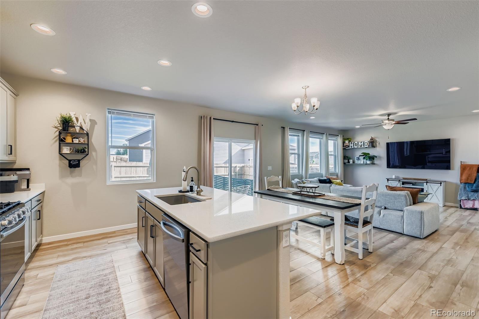MLS Image #10 for 107  jacobs way,lochbuie, Colorado