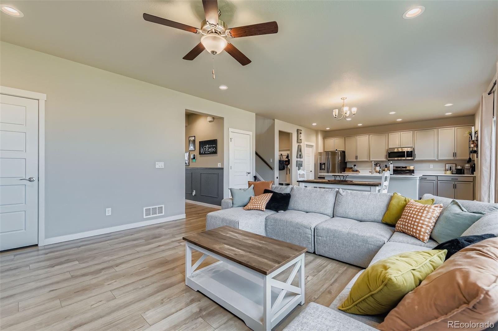 MLS Image #5 for 107  jacobs way,lochbuie, Colorado